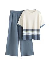 Conjunto de lounge de 2 peças para bronzeamento feminino listrado azul (M) Conjunto de lounge de 2 peças para bronzeamento feminino listrado azul (M)