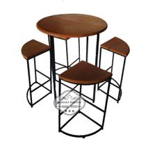 Conjunto de Mesa e 4 Banquetas Pizza em Madeira de Demolição e Ferro Sudeste Rústico