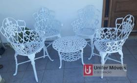 Conjunto de Mesa Para Jardim Floral com 4 Poltronas e Mesa Baixa em Alumínio Fundido Unifer Móveis