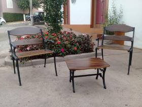 Conjunto de Mesa Portugal em Madeira e Alumínio Fundido Unifer Móveis