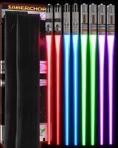 Conjunto de pauzinhos Sabre Chops Light Up Star Wars com estojo de 4 pares Conjunto de pauzinhos Sabre Chops Light Up Star Wars com estojo de 4 pares