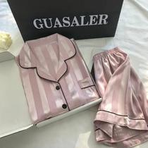 Conjunto de Pijamas Feminino de Seda Gelada - Manga Curta e Calças Curtas Listradas