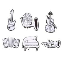 Conjunto de pinos de broche em liga de instrumentos musicais em preto e branco Conjunto de pinos de broche em liga de instrumentos musicais em preto e branco