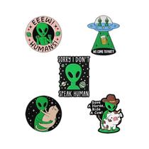 Conjunto De Pins De Esmalte Com Desenhos Animados Fofos De Anime, Capivara, Gato Preto, Dados,