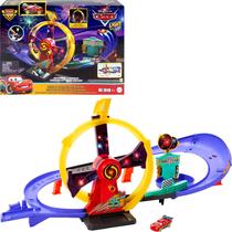 Conjunto de Pista de Brinquedo Mattel Carros Lightning McQueen com Luz