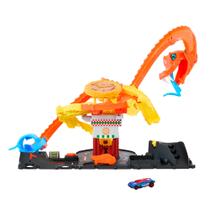 Conjunto de pistas para carros de brinquedo Hot Wheels City Pizza Slam Cobra Attack