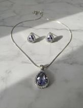 Conjunto de prata com gota lilás cravejada