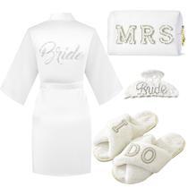 Conjunto de presentes Tkifoda Bride to Be chinelos, roupão, bolsa de maquiagem Conjunto de presentes Tkifoda Bride to Be chinelos, roupão, bolsa de maquiagem