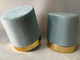 Conjunto de Puff com detalhes dourado no rodapé - decoração para sala de estar - Verde Água Suede