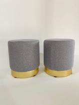 Conjunto de Puff com detalhes dourado no rodapé - Para sala de estar - Cinza Escuro Linho