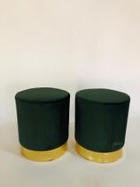 Conjunto de Puff com detalhes dourado no rodapé - Para sala de estar - Verde Musgo Suede Conjunto de Puff com detalhes dourado no rodapé - Para sala de estar - Verde Musgo Suede