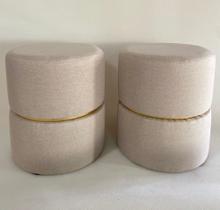 Conjunto de Puff redondo moderno com detalhe cinta para sala de estar ou quarto - Bege Linho Conjunto de Puff redondo moderno com detalhe cinta para sala de estar ou quarto - Bege Linho