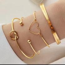 Conjunto de Pulseiras Banhadas a Ouro Elegância e Sofisticação para o Seu Estilo