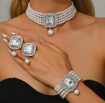 Conjunto de pulseiras e acessório de colar BJR Retro Colorful Women Conjunto de pulseiras e acessório de colar BJR Retro Colorful Women
