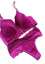 Conjunto de renda sensual com bojo maria