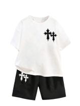 Conjunto de roupas: camiseta e shorts masculinos com estampa cruzada de 2 peças Conjunto de roupas: camiseta e shorts masculinos com estampa cruzada de 2 peças