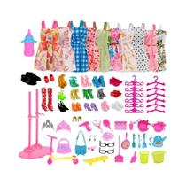 Conjunto De Roupas Para Boneca Barbie 46/85 Peças, Vestidos, Sapatos, Panelas, Pratos E Cabides Para
