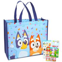 Conjunto de sacolas Bluey 37x14x33 cm com pacote de adesivos Conjunto de sacolas Bluey 37x14x33 cm com pacote de adesivos