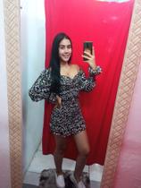 Conjunto de saia e cropped látex