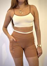 Conjunto de Short Básico Caramelo com Off White - Tamanho Único Conjunto de Short Básico Caramelo com Off White - Tamanho Único