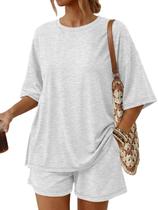 Conjunto de Shorts de Duas Peças Trendy Queen Oversized com Bolsos Conjunto de Shorts de Duas Peças Trendy Queen Oversized com Bolsos