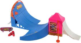 Conjunto de skate Hot Wheels Skate Amusement Park com dedo e