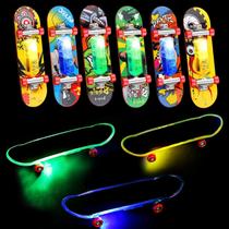 Conjunto de skates Finger para crianças com escala LED iluminada Conjunto de skates Finger para crianças com escala LED iluminada