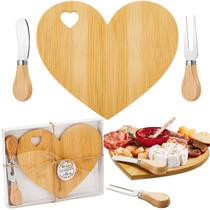 Conjunto de tábuas de queijos Patelai Heart Shape Wood com faca e garfo