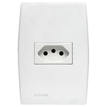 Conjunto de Tomada com 2 Polos + Terra Horizontal com Placa 4X2 Ilus Branco - Iriel Conjunto de Tomada com 2 Polos + Terra Horizontal com Placa 4X2 Ilus Branco - Iriel