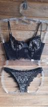 Conjunto de top mais calcinha em renda Conjunto de top mais calcinha em renda