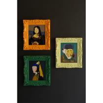 Conjunto de três pinturas de retratos em acrílico emolduradas KALALOU