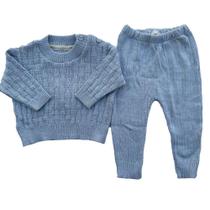 Conjunto de Tricô Théo Trabalhado Azul Claro Conjunto de Tricô Théo Trabalhado Azul Claro