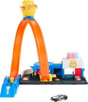 Conjunto de trilhas para carros de brinquedo Hot Wheels Super Police Station com veículo