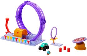 Conjunto de veículos de brinquedo Mattel Cars On The Road Loop Playset