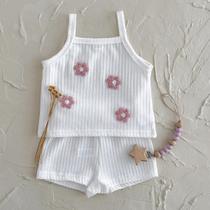 Conjunto De Verão Para Bebês Com Top De Alças E Shorts Casuais Em Cor Sólida Com Estampa De Flor Conjunto De Verão Para Bebês Com Top De Alças E Shorts Casuais Em Cor Sólida Com Estampa De Flor