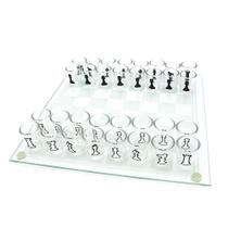 Conjunto de xadrez de vidro Snner Chess Board com 32 taças de vinho