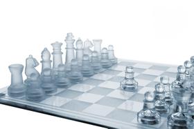 Conjunto de xadrez Gamie Premium Glass 30cm com 32 peças