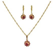 Conjunto Elegante Florzinha Rosa Bebê Strass Folheado Ouro Conjunto Elegante Florzinha Rosa Bebê Strass Folheado Ouro
