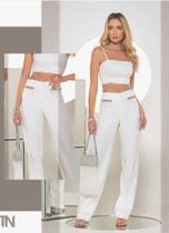 Conjunto em alfaiataria com pedrarias