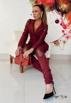 Conjunto em crepe com elastano, blazer forrado, p Conjunto em crepe com elastano, blazer forrado, p