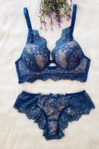 Conjunto estruturado em renda com calcinha fio duplo Conjunto estruturado em renda com calcinha fio duplo