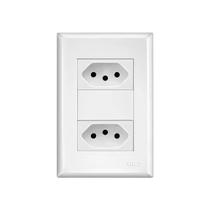 Conjunto Fame Evidence com Placa 2 Tomada 20A 2916 Branco - Código 486930 Conjunto Fame Evidence com Placa 2 Tomada 20A 2916 Branco - Código 486930