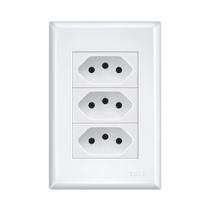 Conjunto Fame Evidence com Placa 3 Tomada 10A 3267 Branco - Código 486965 Conjunto Fame Evidence com Placa 3 Tomada 10A 3267 Branco - Código 486965