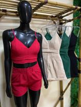 Conjunto feminino adulto de Cropped e bermuda curta no tecido linho. Tamanho M Conjunto feminino adulto de Cropped e bermuda curta no tecido linho. Tamanho M