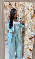 Conjunto feminino alfaiataria blazer max longo e calça pantalona Conjunto feminino alfaiataria blazer max longo e calça pantalona