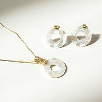 Conjunto Feminino Banhado a Ouro 18k com Pedra Madrepérola Coleção Mosaico Possebon Joias Conjunto Feminino Banhado a Ouro 18k com Pedra Madrepérola Coleção Mosaico Possebon Joias