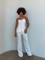 Conjunto Feminino Blusa sem Alça com Botões Dourados e Calça Gabi