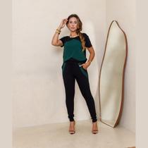 Conjunto Feminino Calça e Blusa Manga Curta Com Recortes
