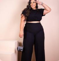 Conjunto feminino cropped e calça Plus Size preto Conjunto feminino cropped e calça Plus Size preto