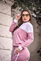 Conjunto feminino de calça e agasalho Conjunto feminino de calça e agasalho